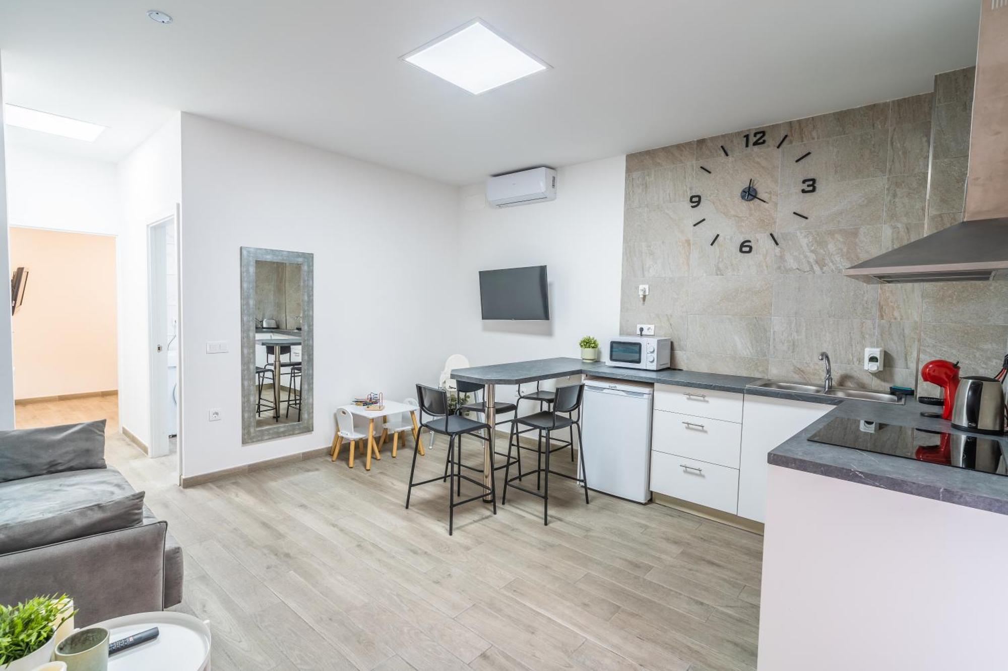 El Puente Holiday Home-Ii 8,1Kms Airport 因赫尼奥 外观 照片