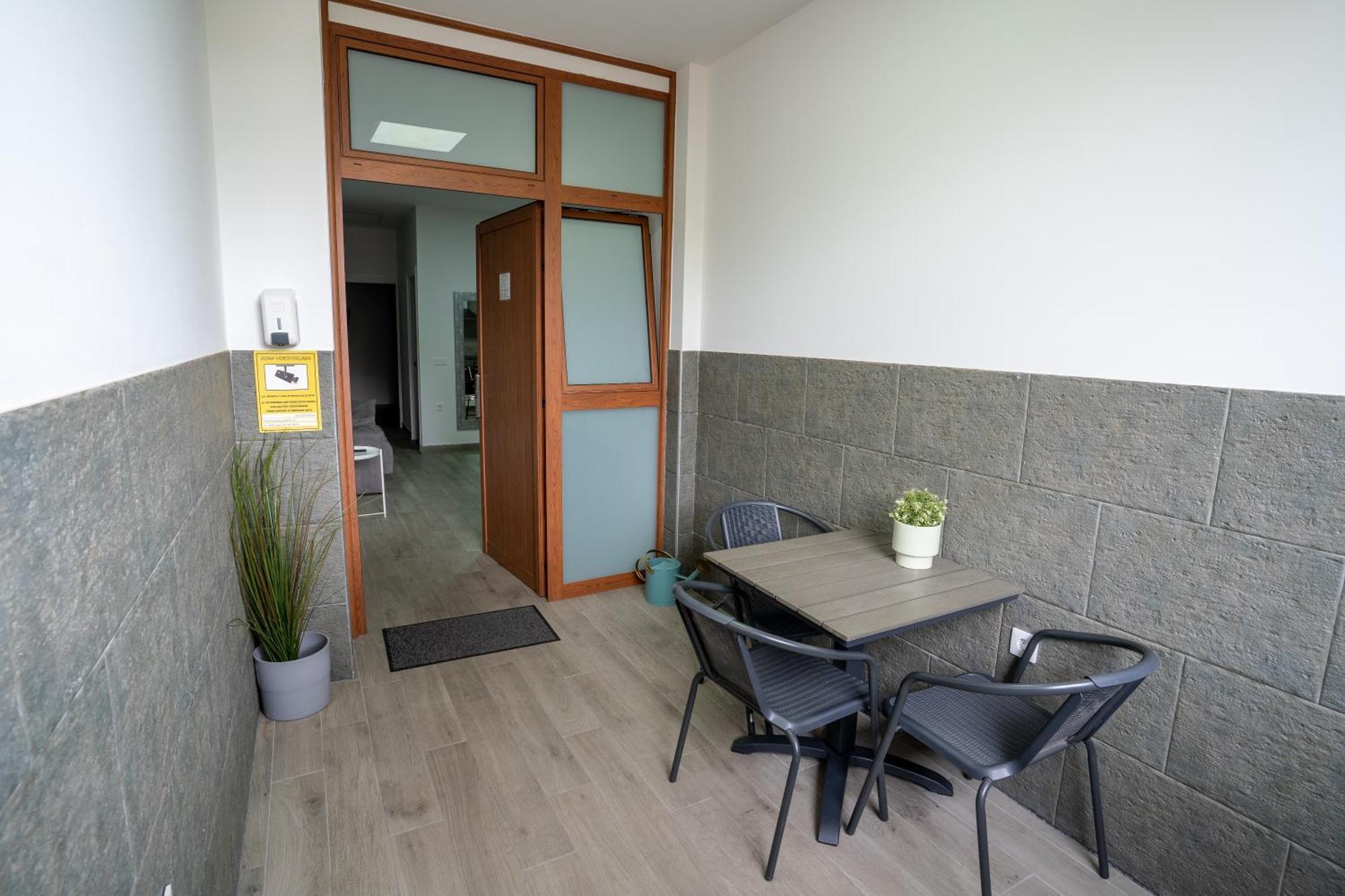 El Puente Holiday Home-Ii 8,1Kms Airport 因赫尼奥 外观 照片